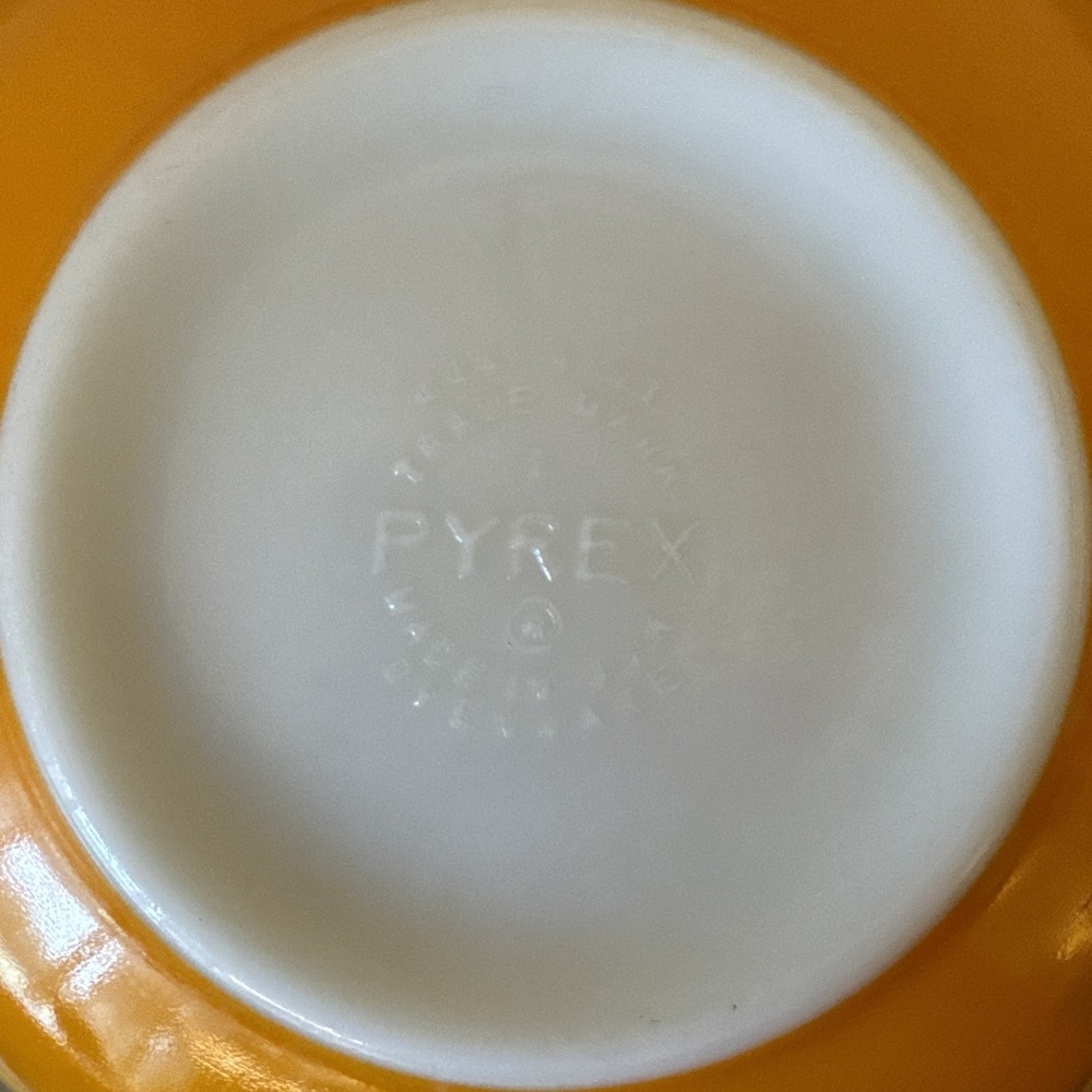 VINTAGE PYREX 444 "DAISY" NESTING CINDERELLA 4QT MIXING BOWL - Picture 7 of 7